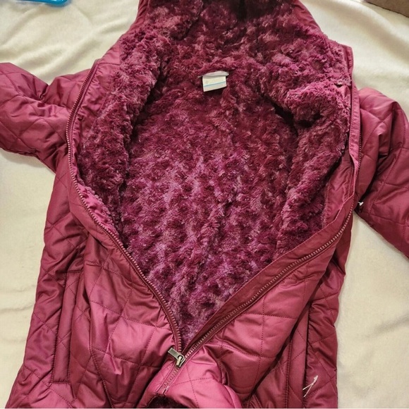 Columbia Jackets & Blazers - NWOT COLUMBIA Copper Crest Jacket (tag was cut) Burgundy (Marionberry)